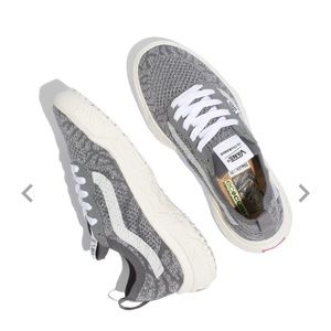 Brand New Vans Ultra Range Vr3
